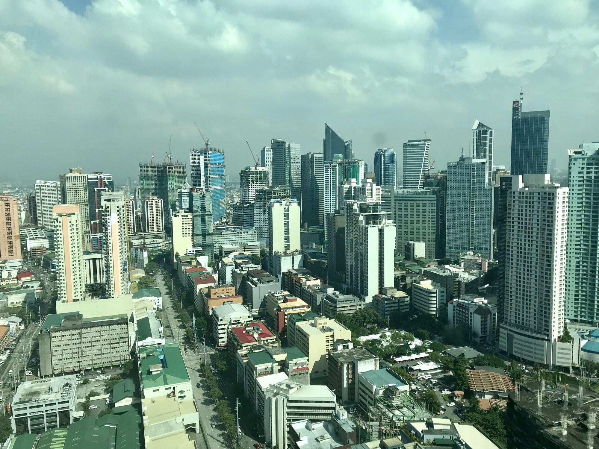 The Beacon Serviced Residences Макати Экстерьер фото