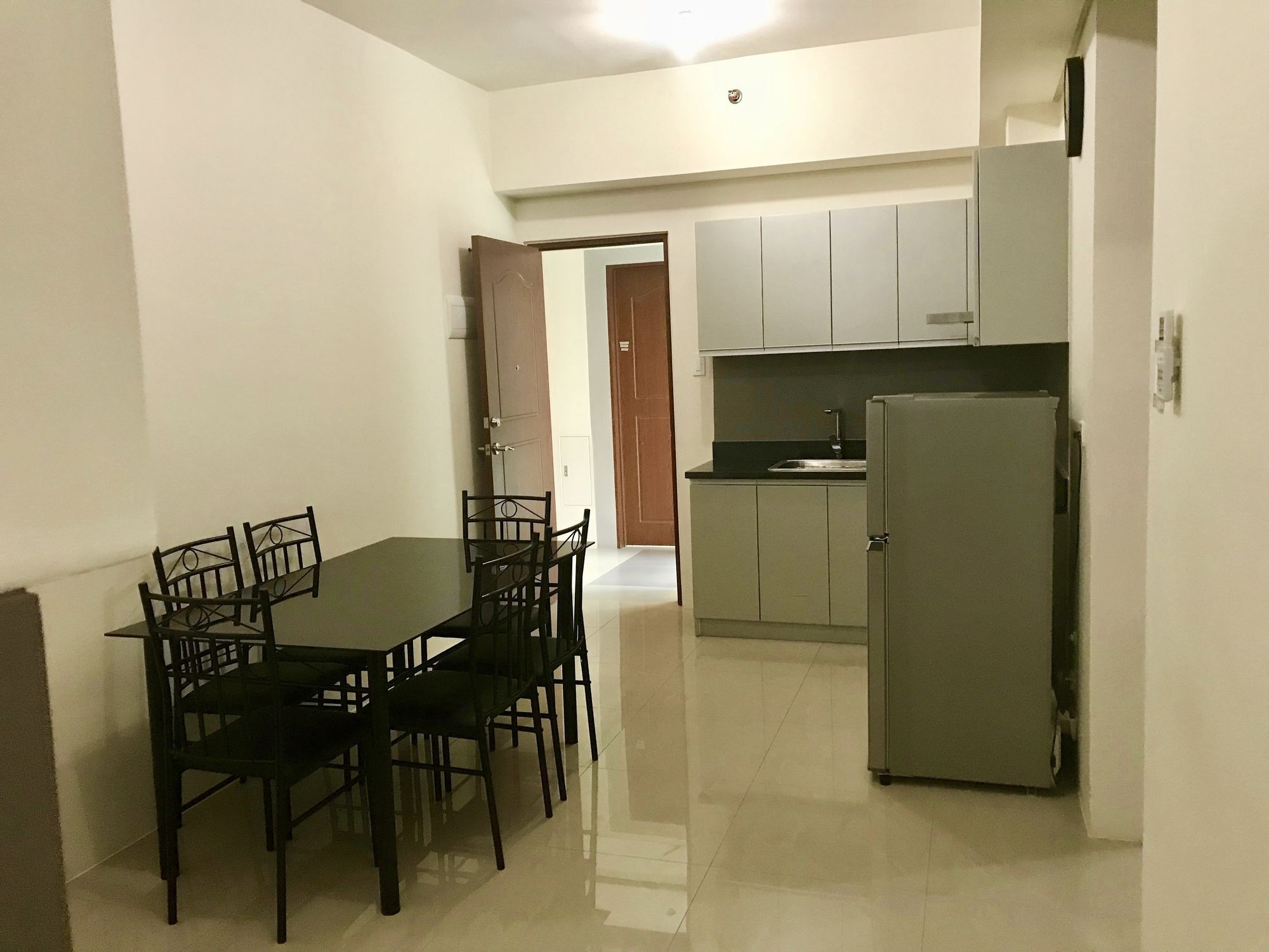 The Beacon Serviced Residences Макати Экстерьер фото