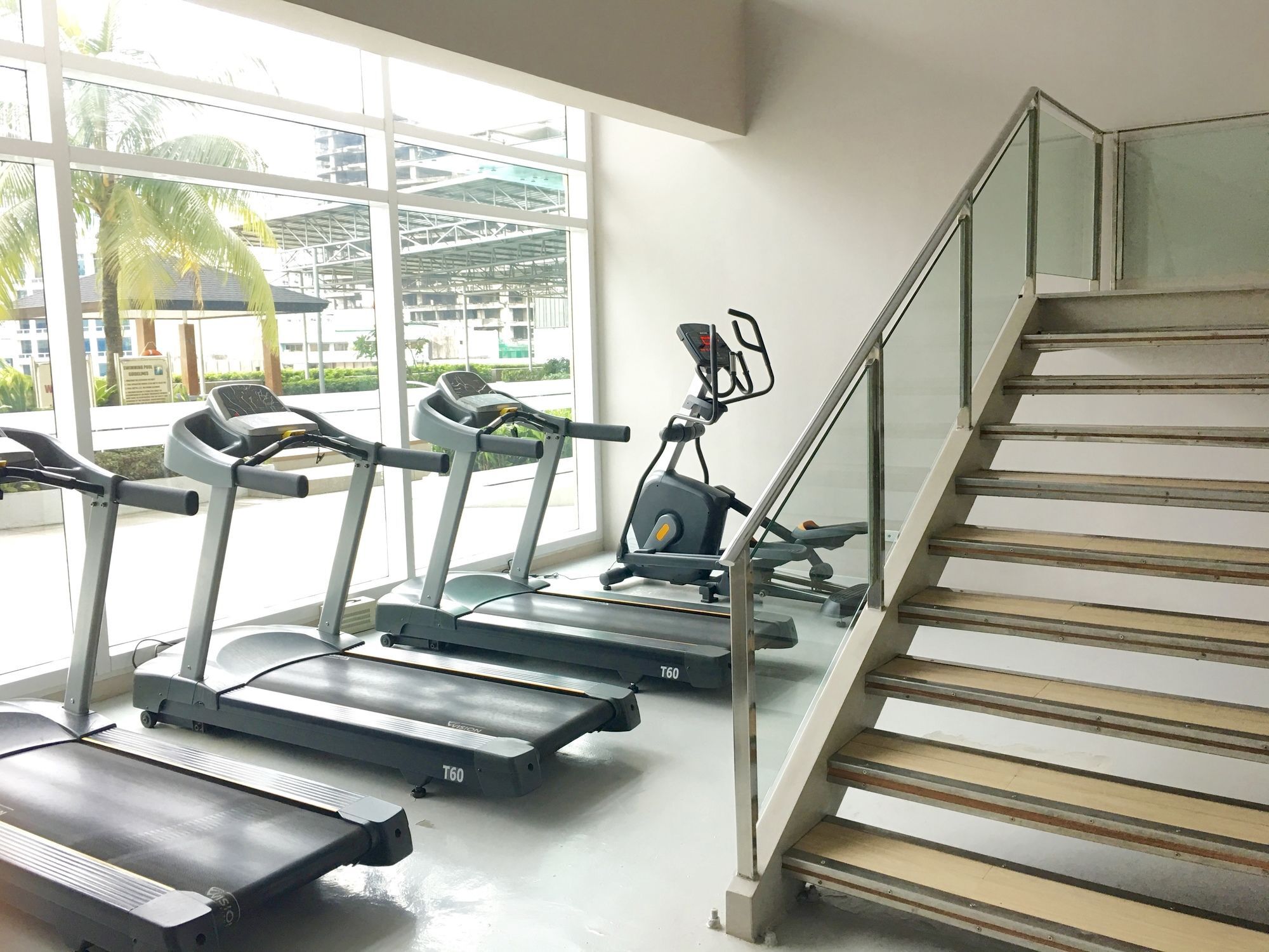 The Beacon Serviced Residences Макати Экстерьер фото